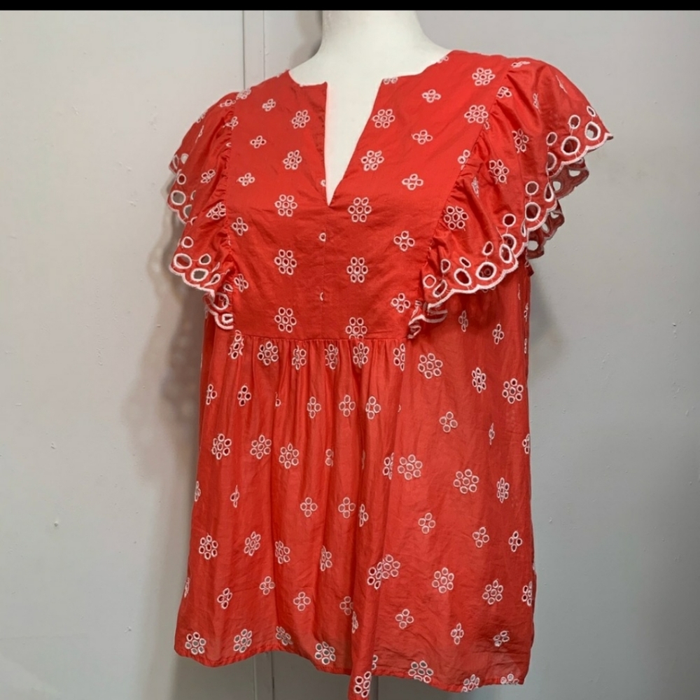 Loft Top with Eyelets - Picture 3 of 5